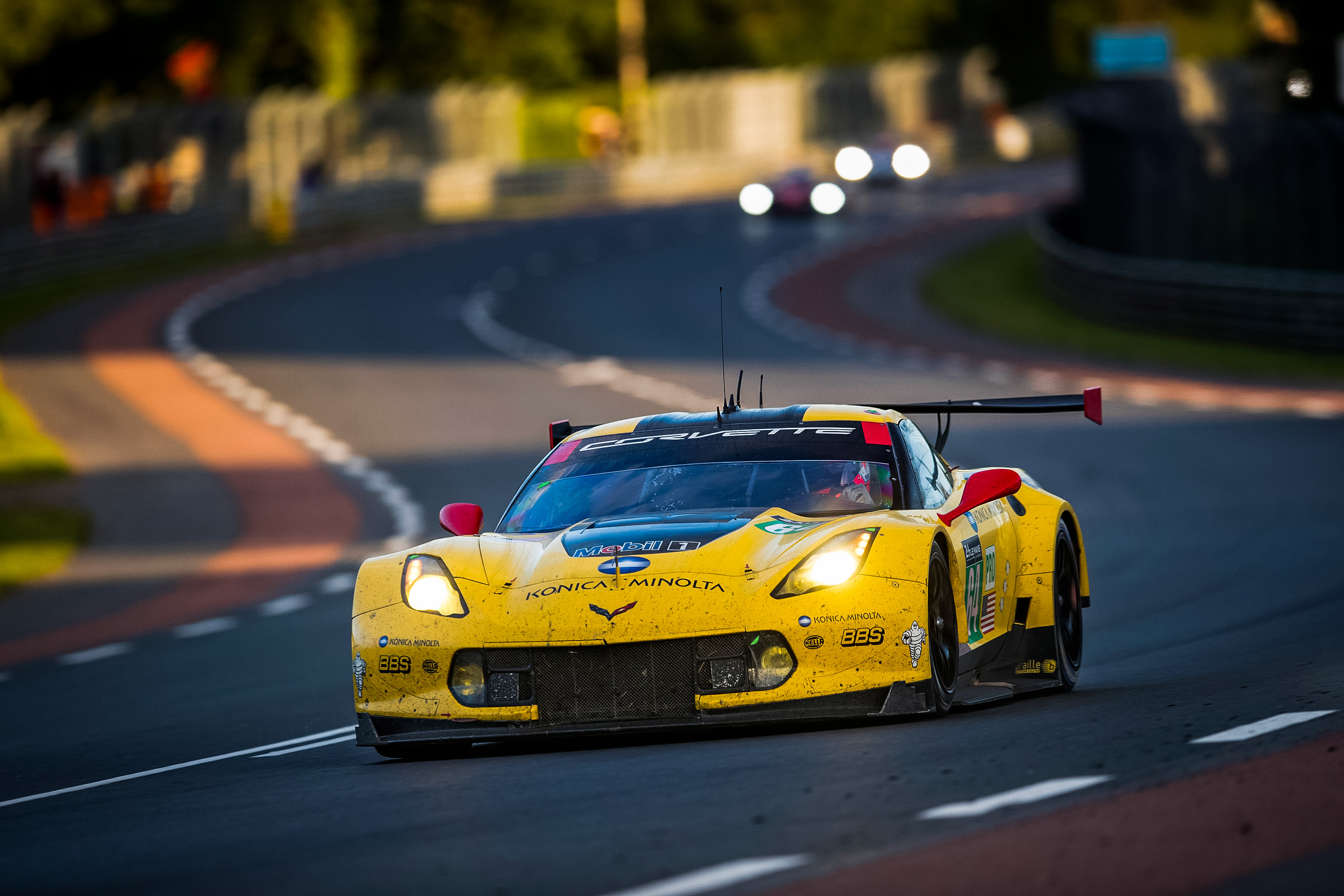 64CorvetteC7RLeMans05.jpg